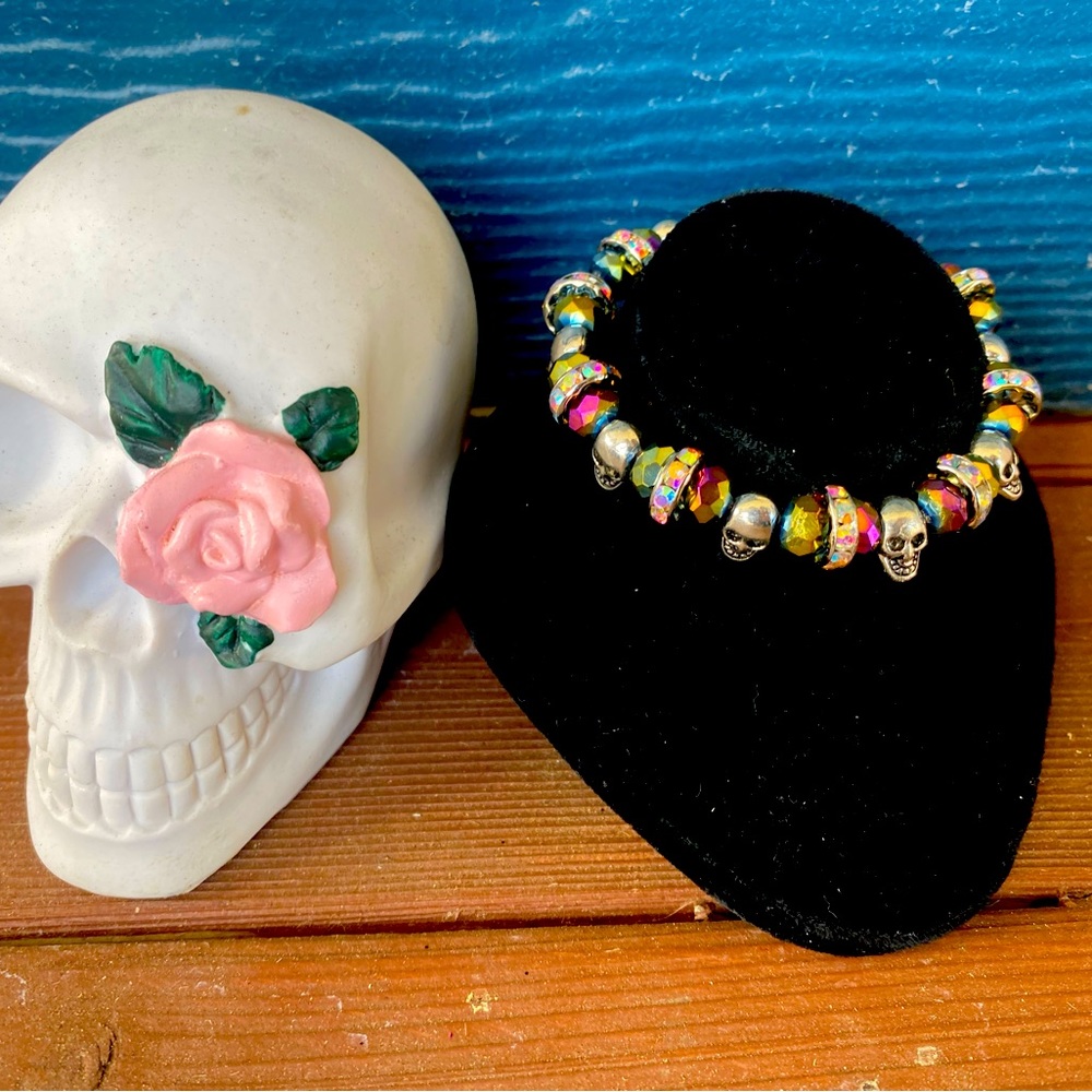 Halloween stretch bracelet.